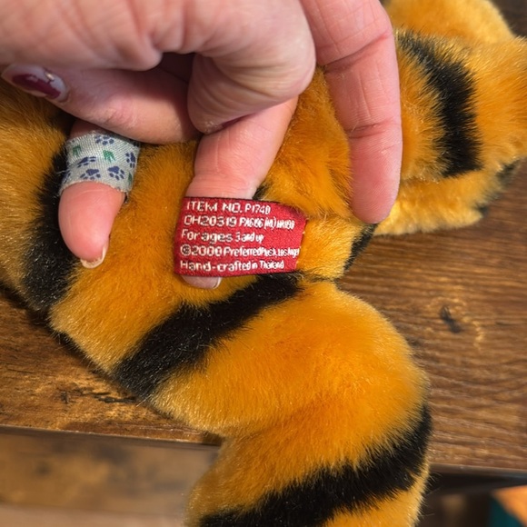 Vintage PreferredPlush Plush Tiger Vintage laying down Stuffed Animal - Picture 6 of 10